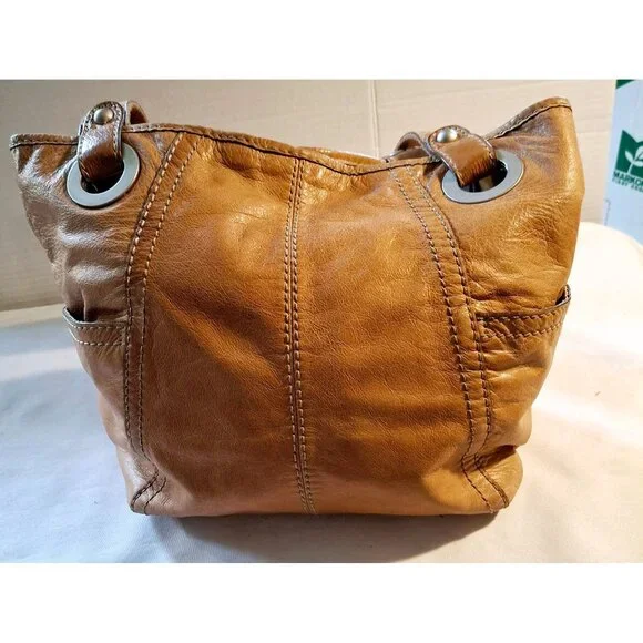 Fossil Tan Leather Shoulder Bag With Grommet Details & Key Charm Boho Cozy - Picture 4 of 14